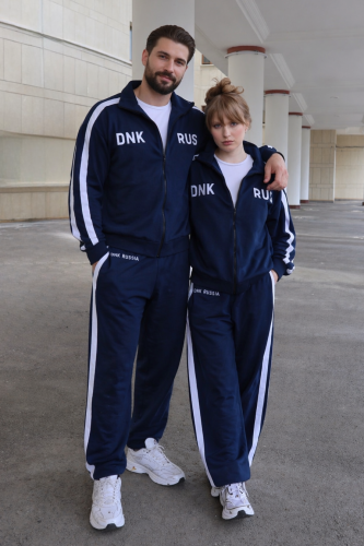 Костюм с лампасами