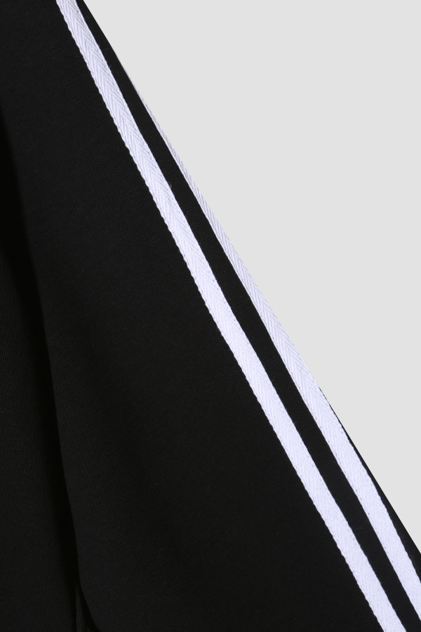 Пиджак с лампасами черный