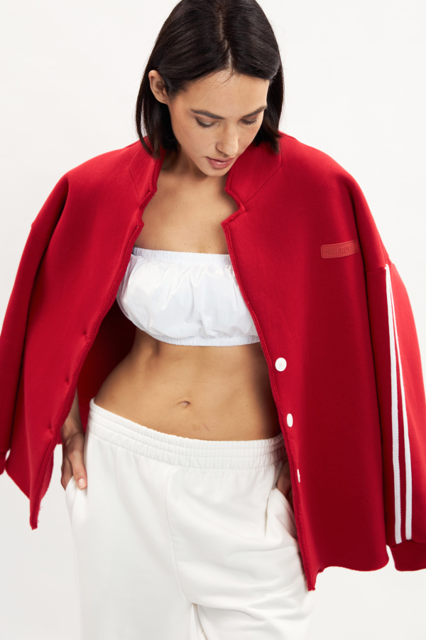 Пиджак с лампасами красный