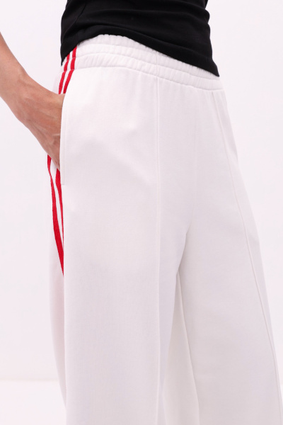 Брюки Палаццо с лампасами молочные