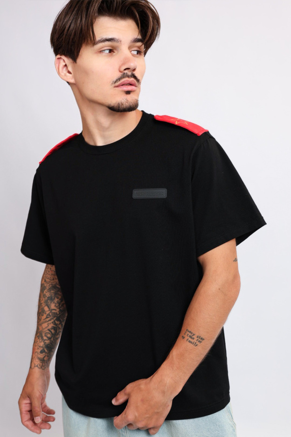 Футболка с погонами черная