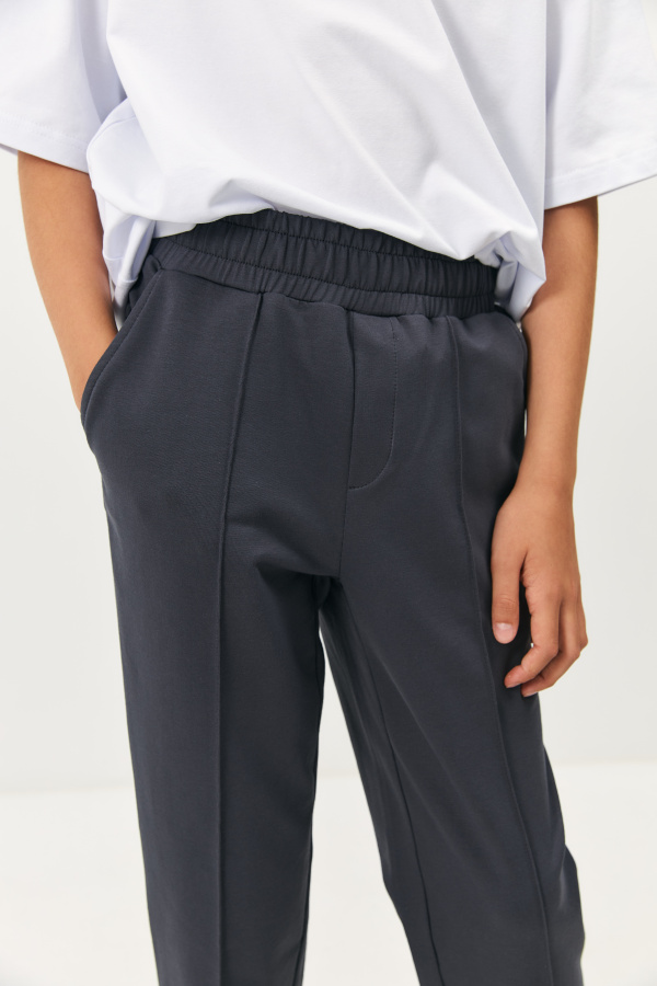 Брюки со стрелками