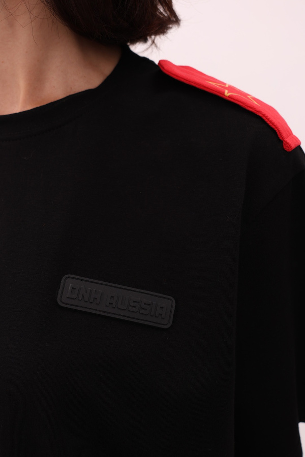 Футболка с погонами черная