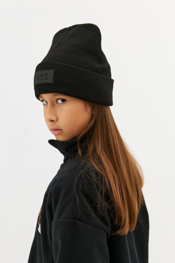 Шапка черная