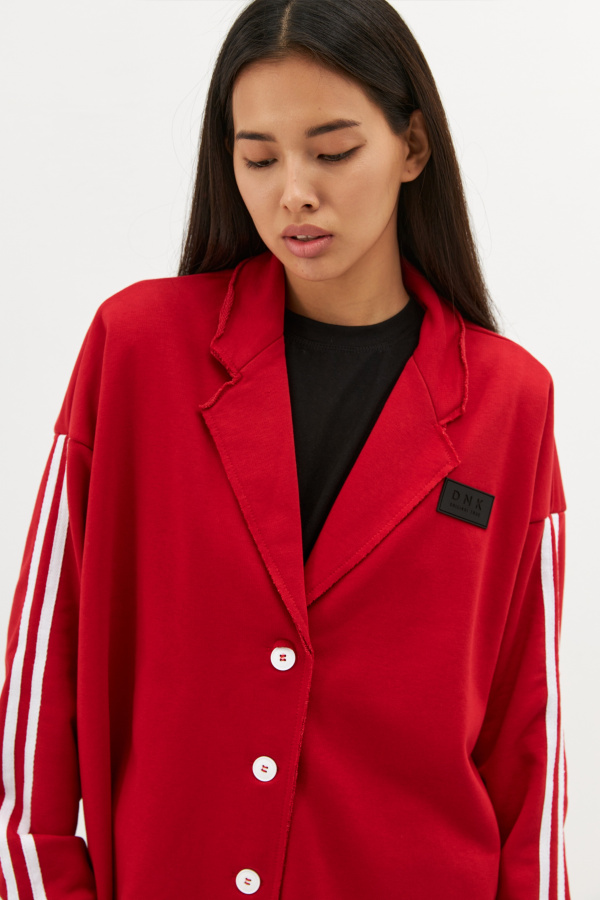 Пиджак с лампасами красный