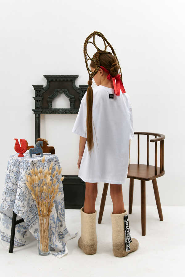 Футболка DNK