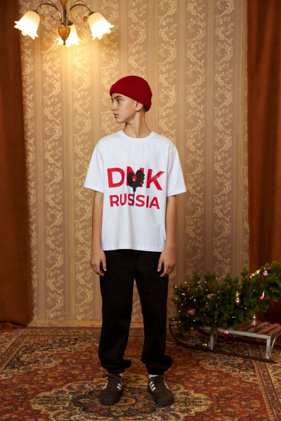 Футболка DNK