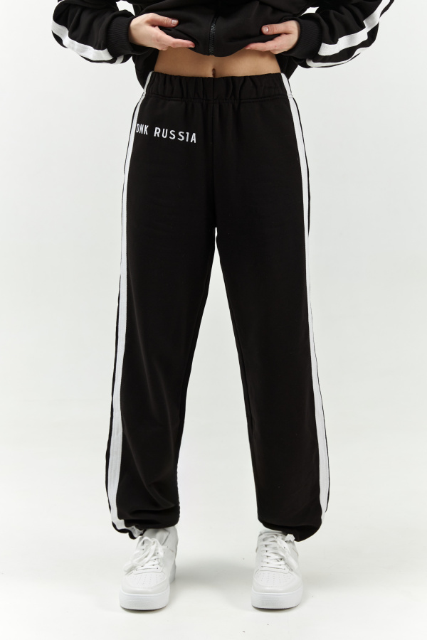 Костюм с лампасами