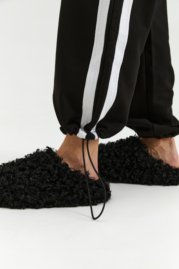 Костюм с лампасами