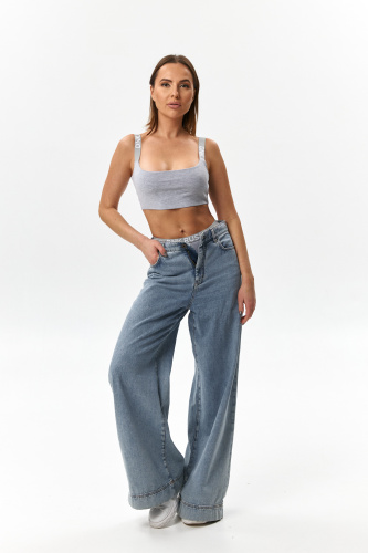 Топ на бретелях