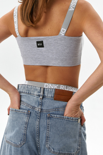 Топ на бретелях