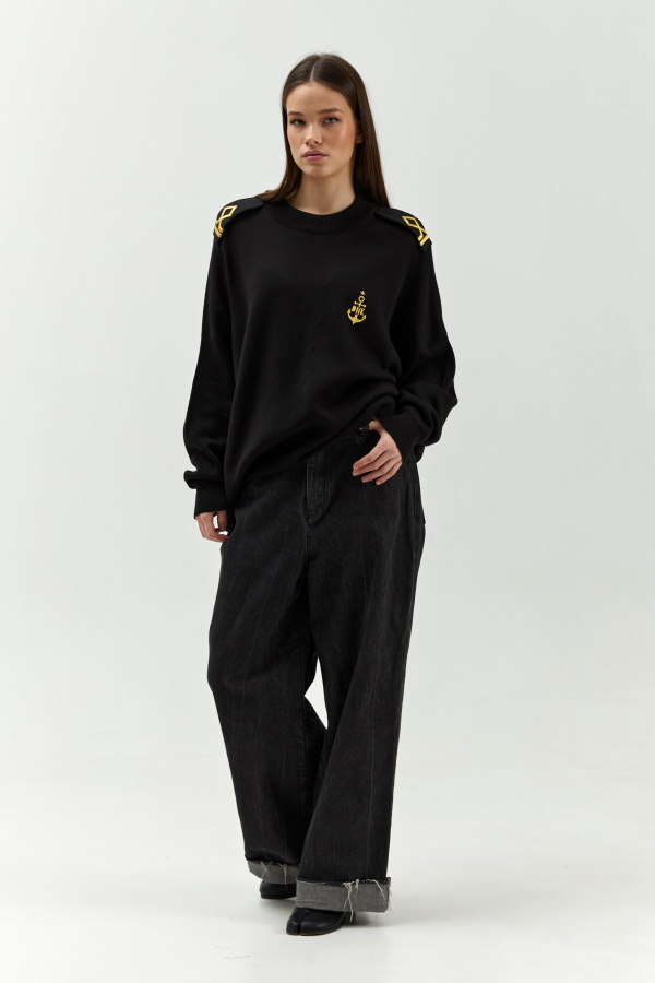 Свитер с погонами