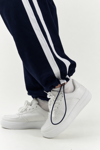 Костюм с лампасами