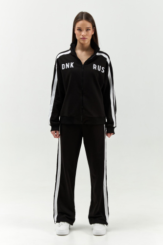 Костюм с лампасами